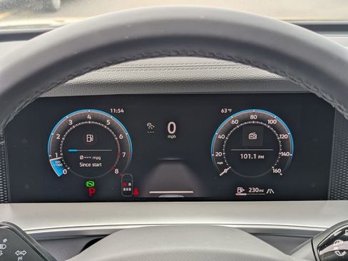 New 2026 Volkswagen Tiguan SE R-Line AWD/4WD image 14