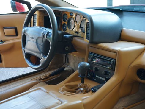 Used 1990 Lotus Esprit SE RWD image 15
