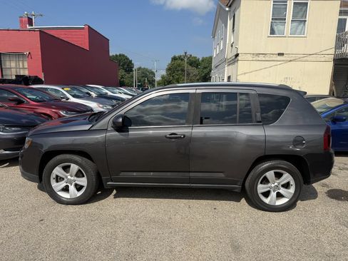 Used 2015 Jeep Compass High Altitude AWD/4WD image 3