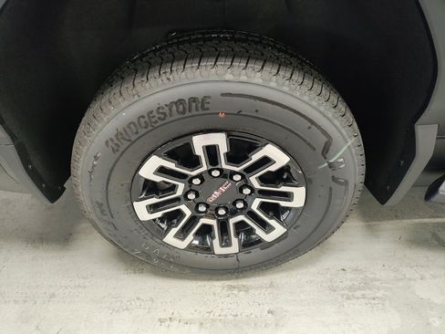 New 2026 GMC Sierra EV Elevation image 3