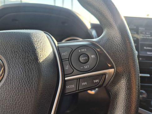 Used 2022 Toyota Camry LE FWD image 15