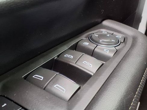 Used 2023 Chevrolet Suburban Premier AWD/4WD image 16