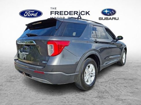 Used 2020 Ford Explorer XLT w/ Equipment Group 202A AWD/4WD image 4