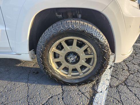 Used 2015 Jeep Grand Cherokee Summit w/ Platinum Series Group image 13