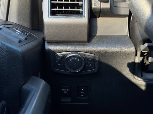 Used 2020 Ford F150 XLT w/ Equipment Group 302A Luxury AWD/4WD image 35