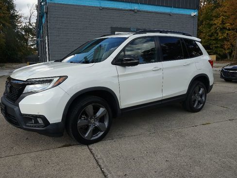 Used 2019 Honda Passport Touring image 2