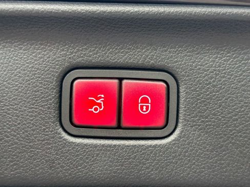 Used 2024 Mercedes-Benz S 580 4MATIC Sedan image 36
