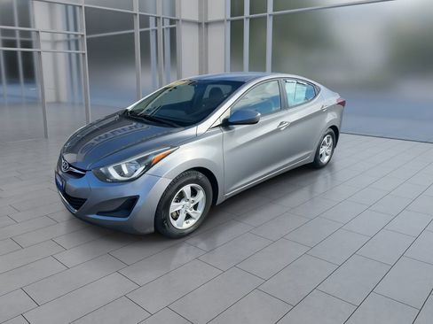 Used 2014 Hyundai Elantra SE image 5