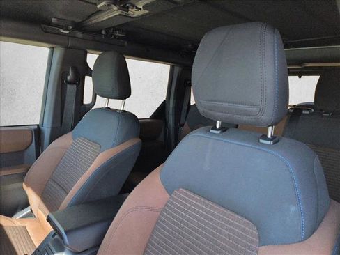 Used 2023 Ford Bronco Outer Banks image 17