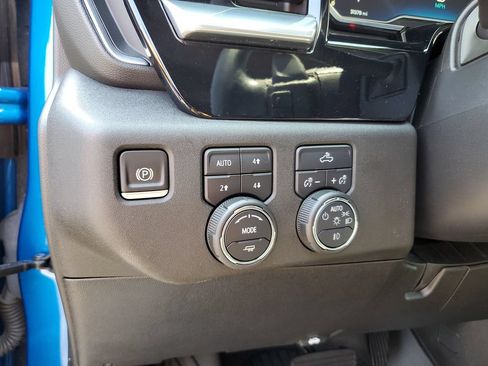 Used 2022 Chevrolet Silverado 1500 RST AWD/4WD image 19
