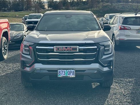 Used 2025 GMC Terrain Elevation image 2