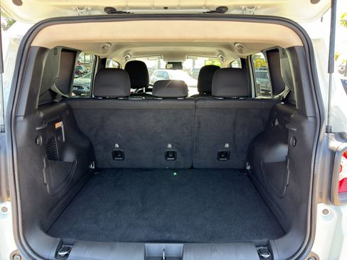 Used 2023 Jeep Renegade Trailhawk AWD/4WD image 6