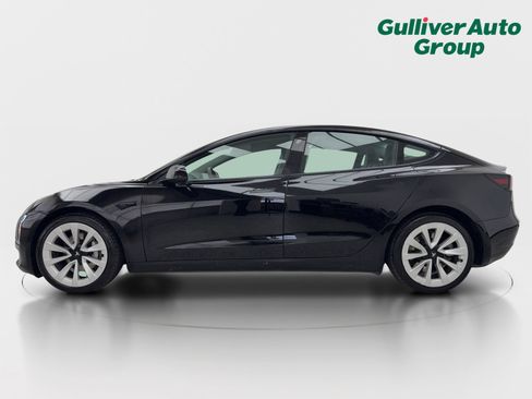 Used 2022 Tesla Model 3 Long Range AWD/4WD image 3