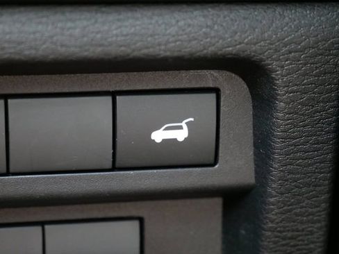 Used 2025 Mitsubishi Outlander AWD image 15
