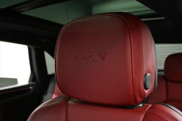 Used 2022 Porsche Macan GTS AWD/4WD image 32
