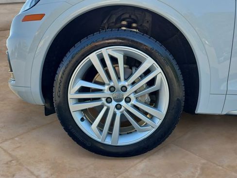 Used 2019 Audi Q5 2.0T Premium Plus w/ Premium Plus Package AWD/4WD image 14