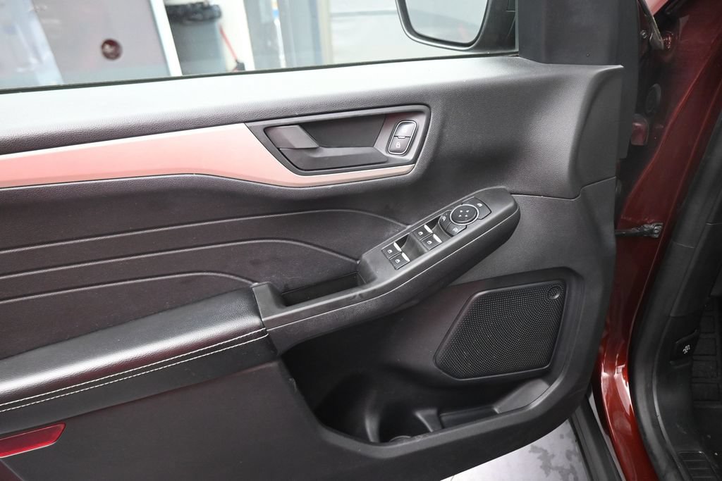 Used 2021 Ford Escape S AWD/4WD image 38