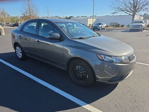 Used 2013 Kia Forte EX image 10