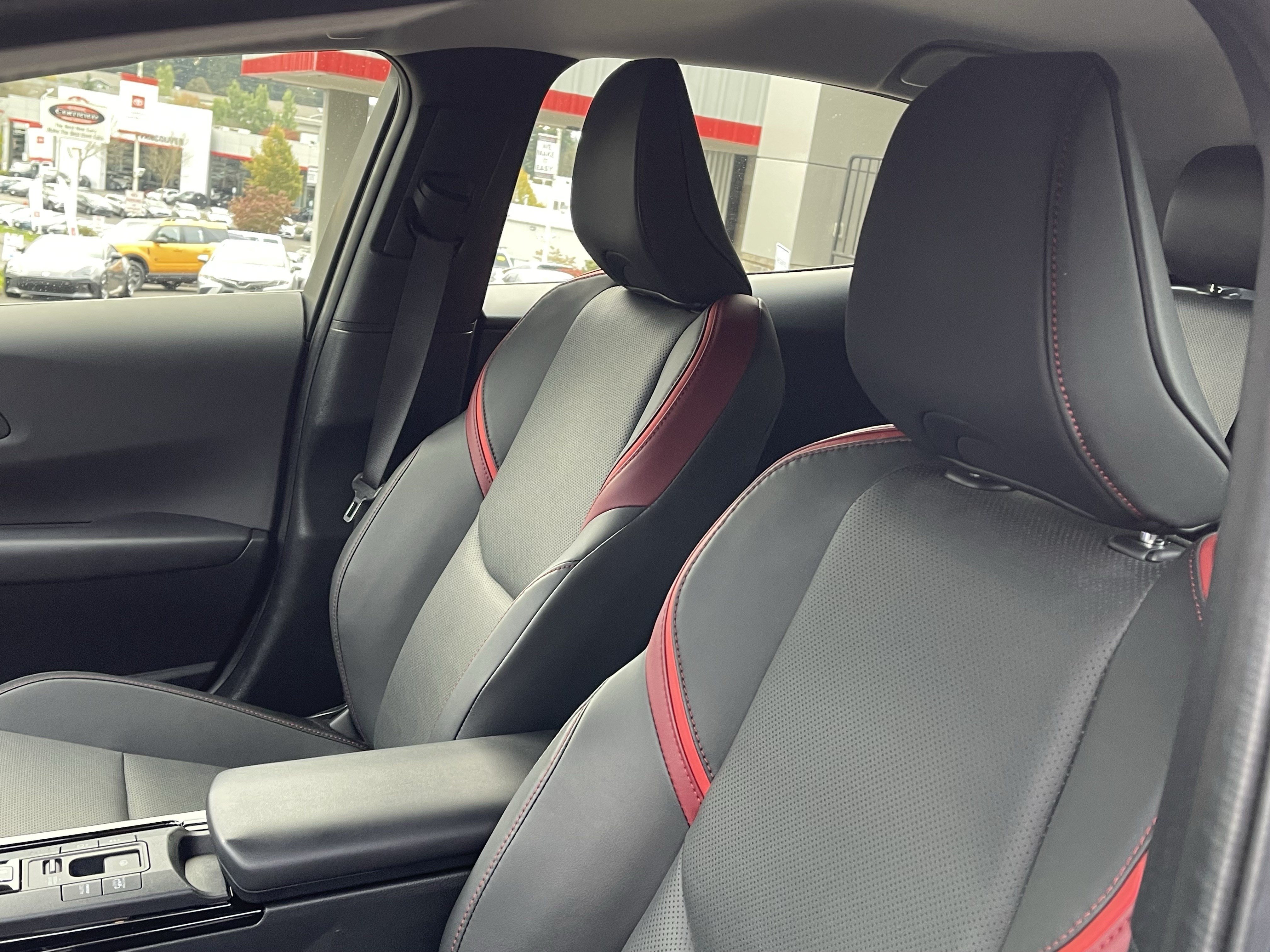 Certified 2024 Toyota Prius Prime FWD image 17