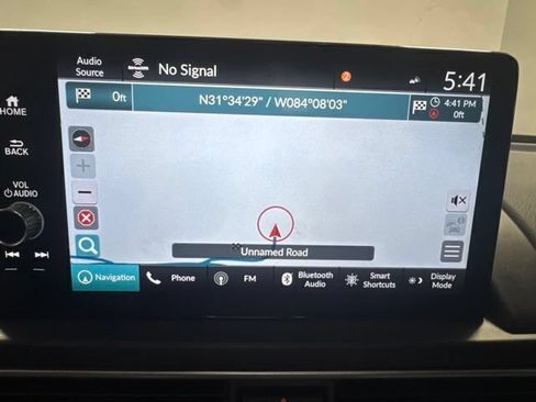 Used 2025 Honda Pilot Touring image 14
