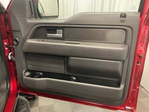 Used 2014 Ford F150 Raptor w/ Equipment Group 801A Luxury AWD/4WD image 32