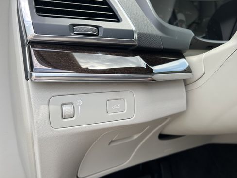 Used 2019 Volvo XC90 T6 Momentum w/ Advanced Package AWD/4WD image 13