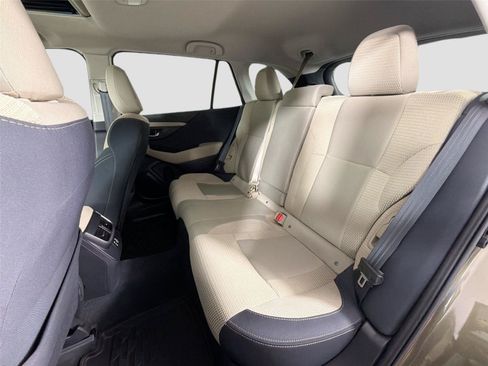 Used 2025 Subaru Outback Premium AWD/4WD image 23