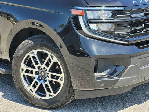 Used 2025 Ford Expedition Max Active AWD/4WD image 9