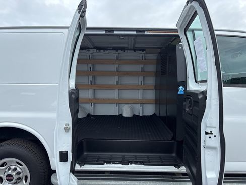 Used 2023 GMC Savana 2500 Work Van w/ Driver Convenience Package image 18