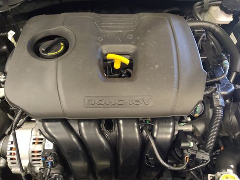 Used 2023 Kia Forte LXS image 30