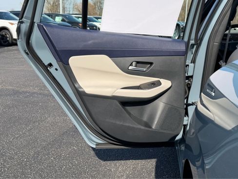 Used 2026 Nissan Sentra SL w/ Floor Mat Package FWD image 19