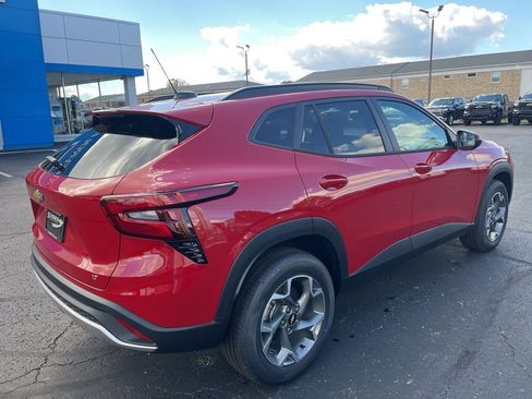 New 2026 Chevrolet Trax LT w/ Sunroof Package image 6