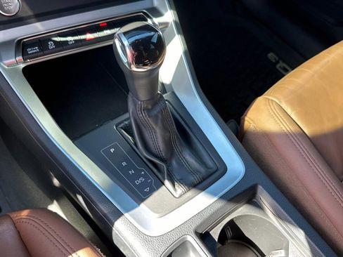 Used 2020 Audi Q3 2.0T Premium w/ Convenience Package image 26