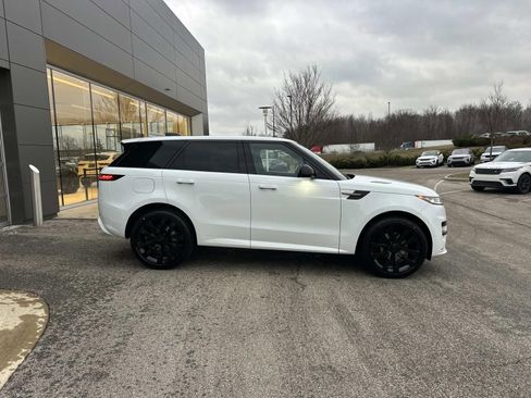 New 2026 Land Rover Range Rover Sport Dynamic SE AWD/4WD image 4