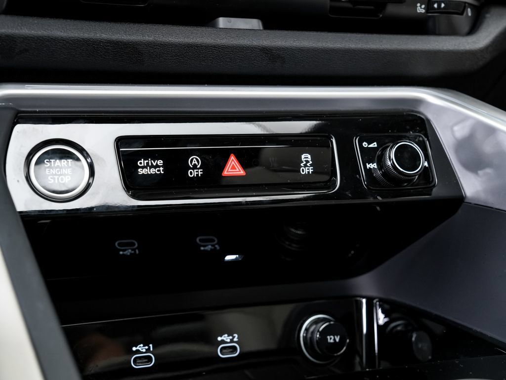 Certified 2025 Audi Q5 Premium Plus w/ Premium Plus AWD/4WD image 15