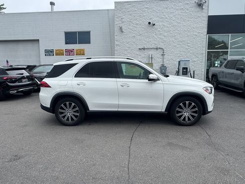 Used 2024 Mercedes-Benz GLE 350 4MATIC image 3