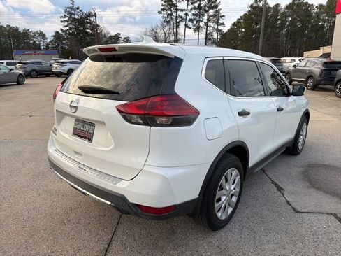 Used 2018 Nissan Rogue S image 6
