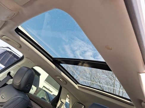 Used 2018 Cadillac XT5 Luxury image 16