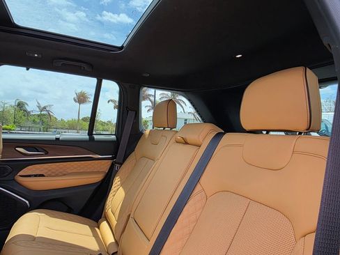 Used 2025 Jeep Grand Cherokee Summit w/ Adv Protech Group IV image 17