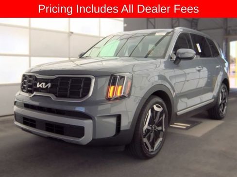Used 2025 Kia Telluride S AWD/4WD image 3