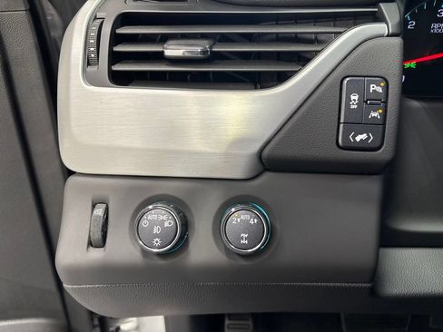 Used 2018 GMC Yukon XL SLT AWD/4WD image 34