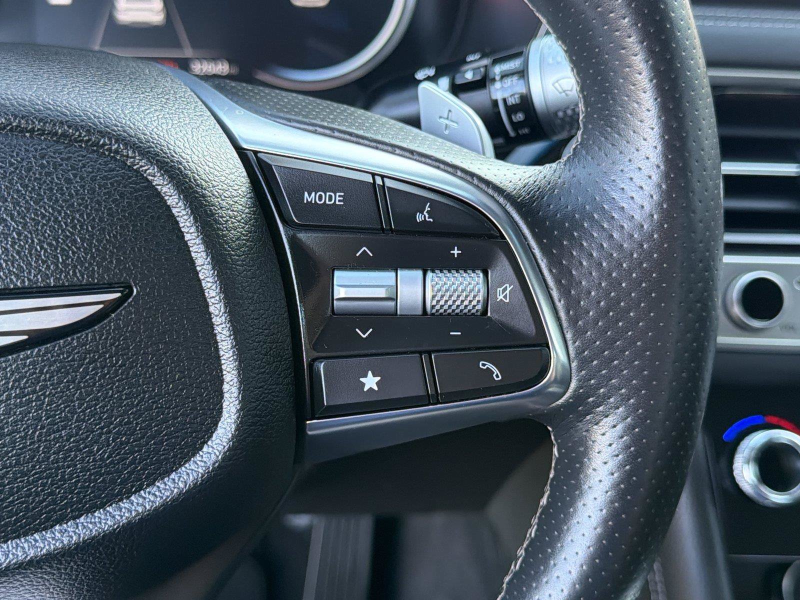 Used 2025 Genesis G70 2.5T RWD image 25