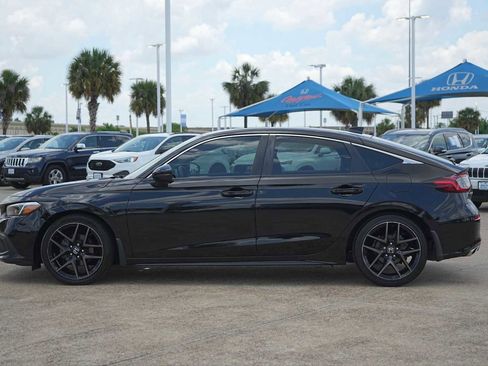 Used 2023 Honda Civic Sport Touring image 3