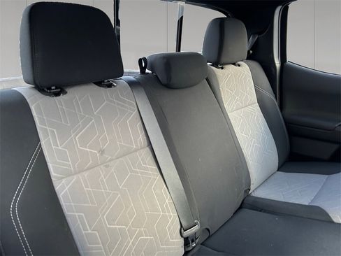 Used 2023 Toyota Tacoma TRD Sport w/ Technology Package image 18