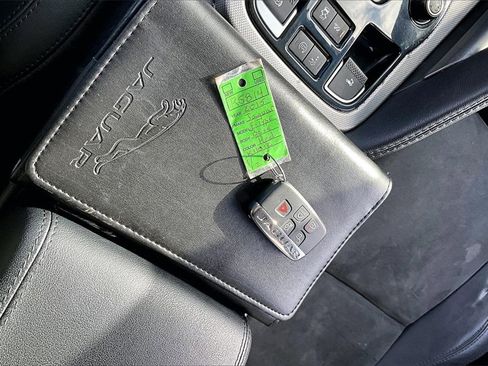 Used 2015 Jaguar F-TYPE Convertible image 11