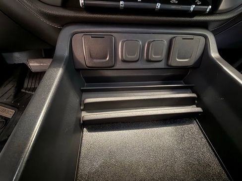 Used 2018 GMC Sierra 1500 SLT w/ SLT Premium Package AWD/4WD image 23