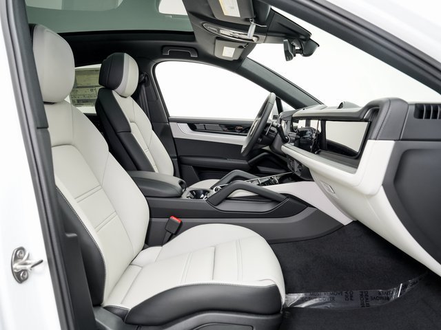 Certified 2026 Porsche Cayenne Coupe AWD/4WD image 23