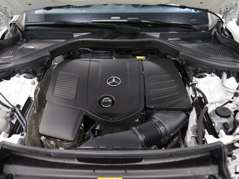 Used 2023 Mercedes-Benz GLC 300 4MATIC image 38