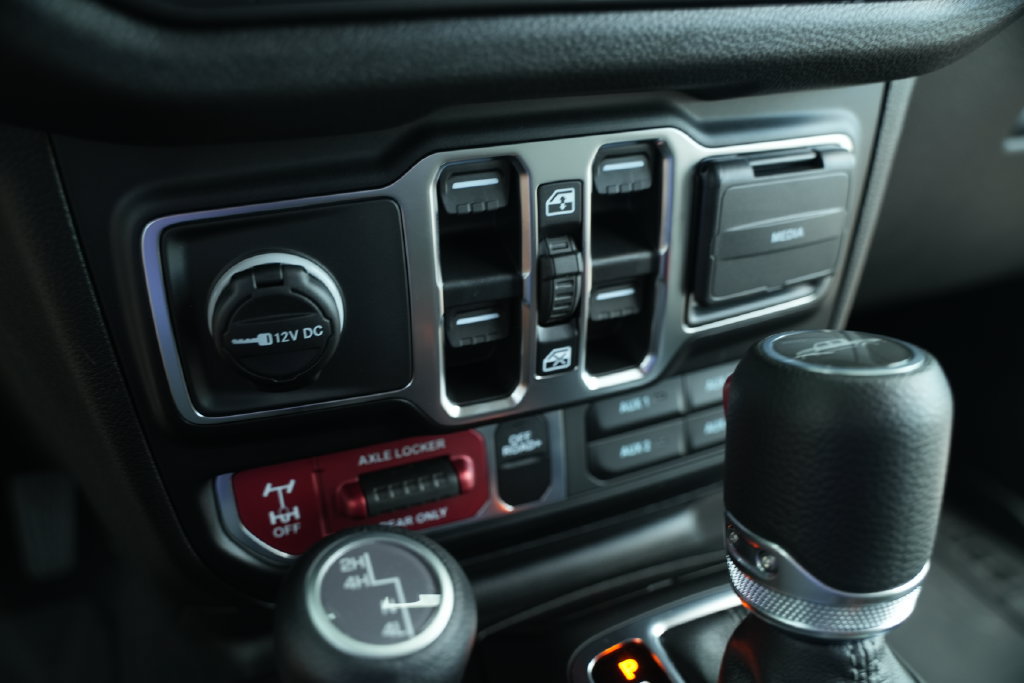 New 2026 Jeep Gladiator Sport AWD/4WD image 32