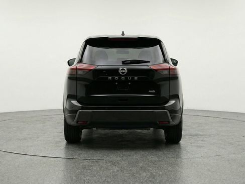 Used 2025 Nissan Rogue SV image 7